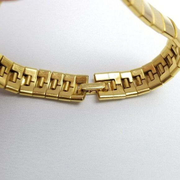 Vintage Matte and Polished Gold Tone Bangle Bracelet, Stacking Estate - Picture 3 of 7